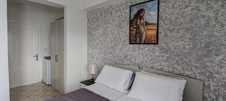 Hotel Klironomi Sarandë Zimmer foto
